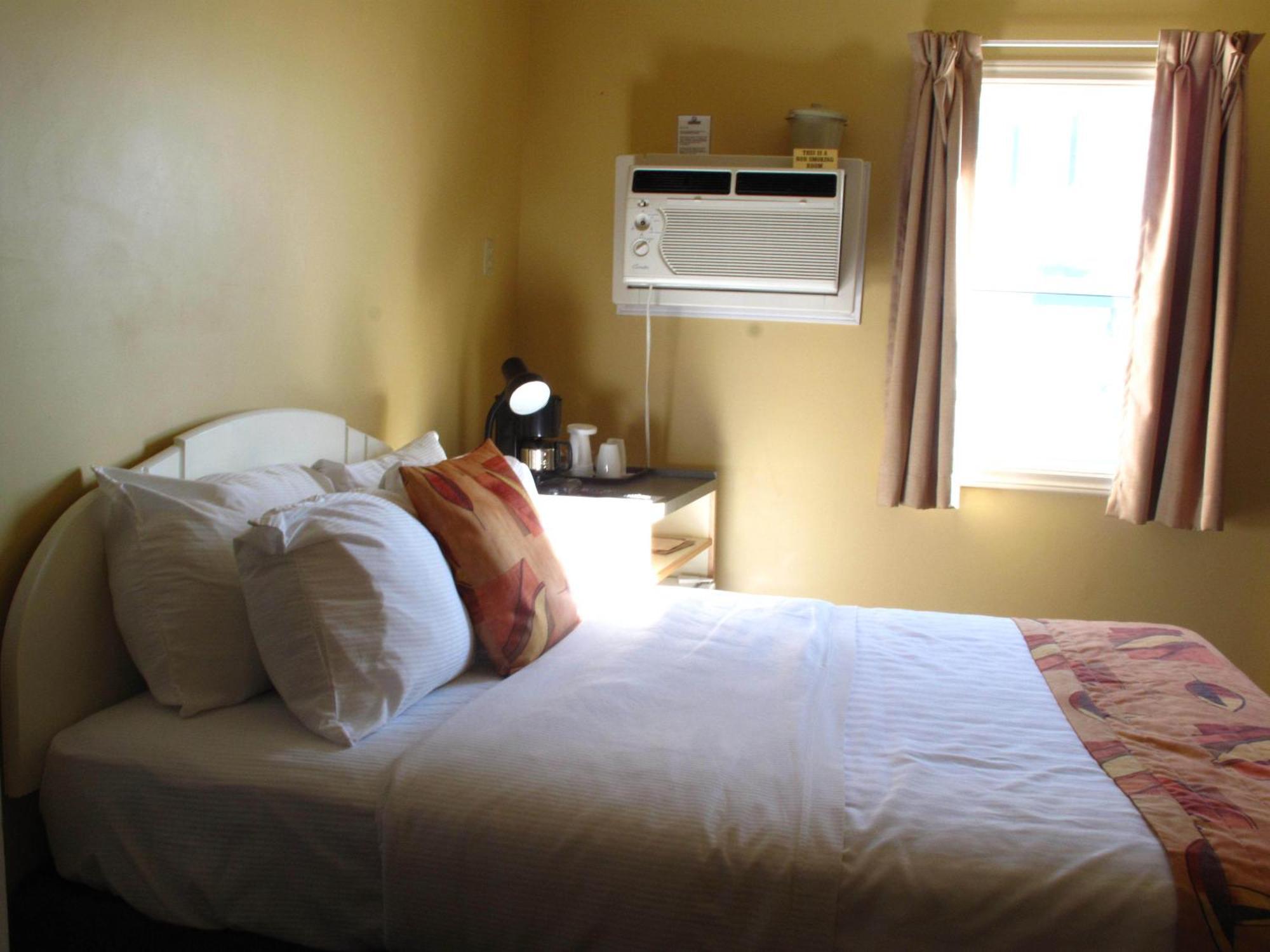 Brigantine Inn Lunenburg Eksteriør billede